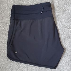 Lululemon 🍋 Women's Black Shorts size 12